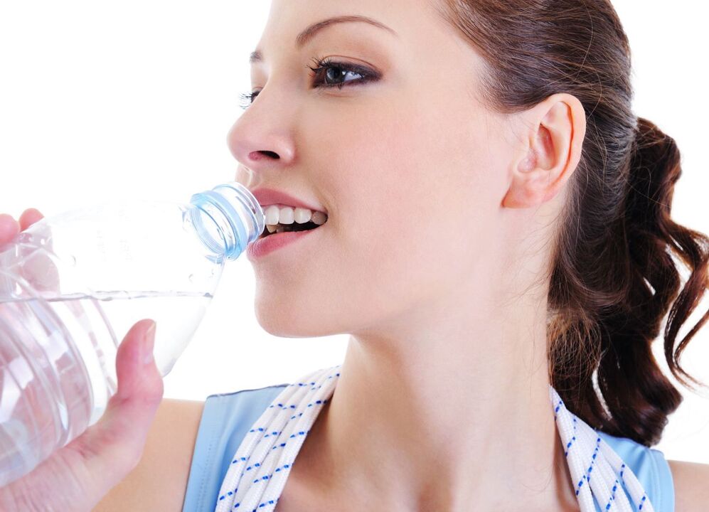 beber água em uma dieta preguiçosa